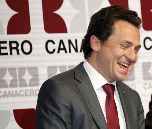 Frena juez orden de captura contra Emilio Lozoya