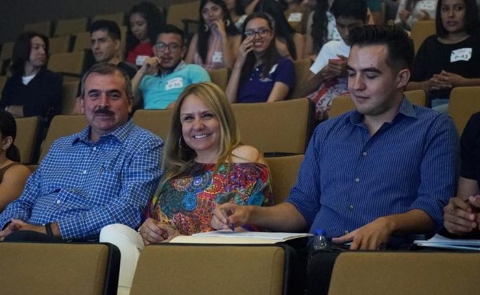 SON LOS JÓVENES PROMOTORES DE LA UNIÓN FAMILIAR: MARCELA GORGÓN