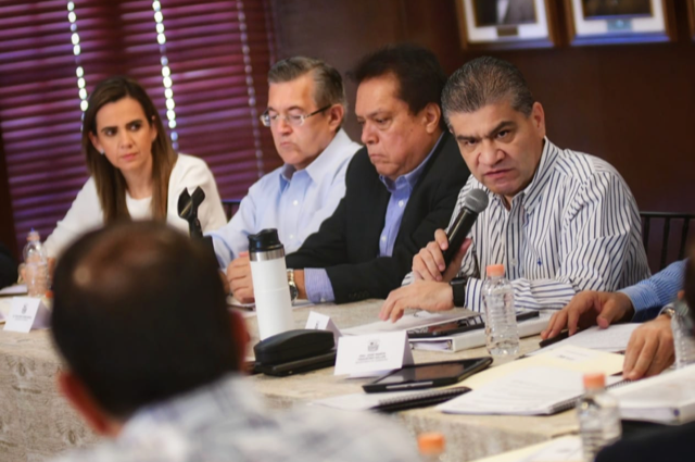 ENCABEZA MIGUEL RIQUELME REUNIÓN DE GABINETE