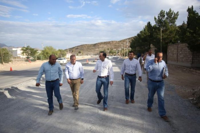 Supervisa Alcalde de Saltillo trabajos en bulevar Los Valdez