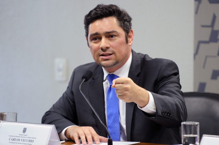 Venezuela: petrolera china y banco turco cancelan negocios con Maduro