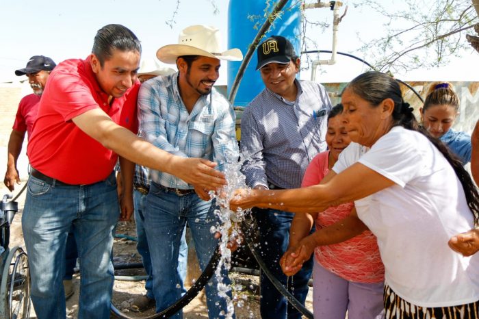 CHEMA MORALES ENTREGA PROGRAMA “TÚ ELIGES” EN EL EJIDO LA POPA