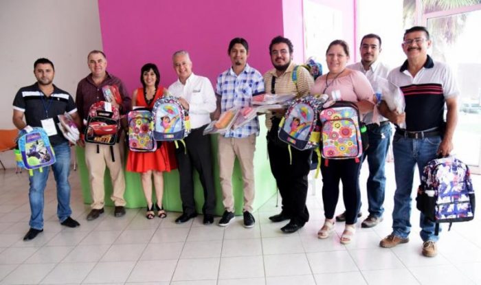 Continúa acopio de mochilas en el DIF Saltillo
