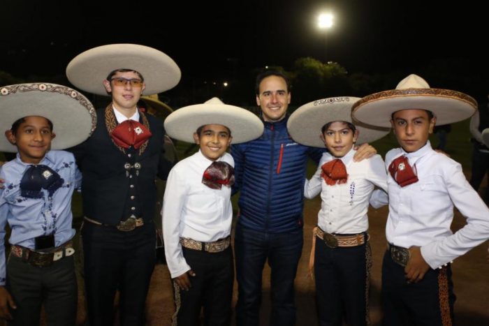 Impulsa Manolo a miles de deportistas en Saltillo   