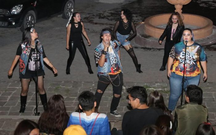 PRESENTAN ENSAMBLE ROCK OF AGES