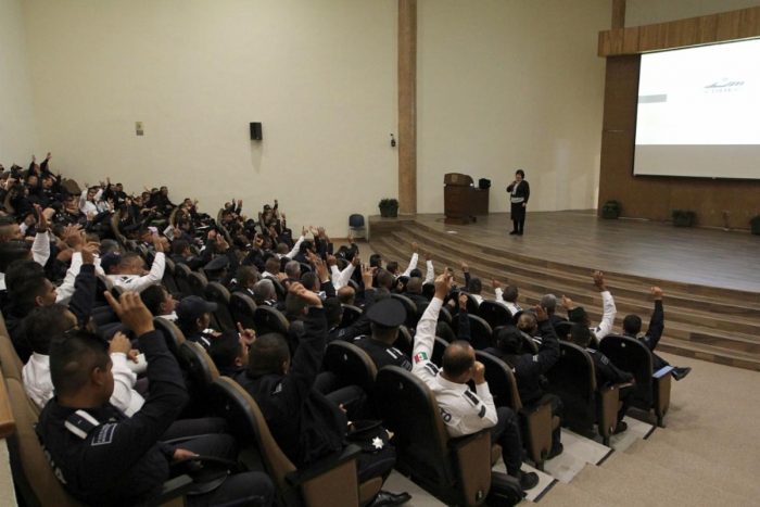Reciben policías de Saltillo capacitación en Derechos Humanos