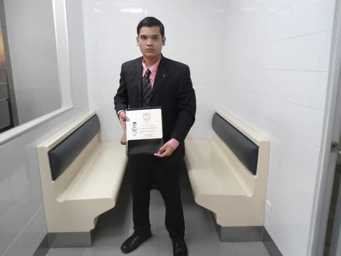 Papá de joven que sufrió accidente durante su labor en "jóvenes construyendo el futuro"piden ayuda en redes.