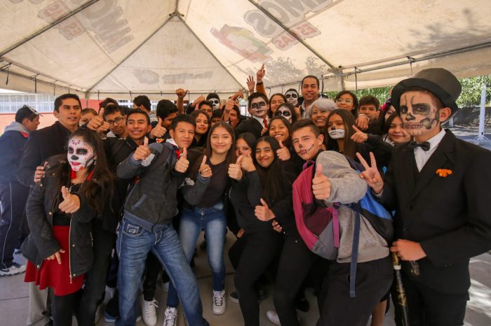 TODAS LAS ESCUELAS TIENEN EL APOYO DE CHEMA MORALES, ENTREGA DE PROGRAMA ESCUELAS AL 50, EN RAMOS ARIZPE