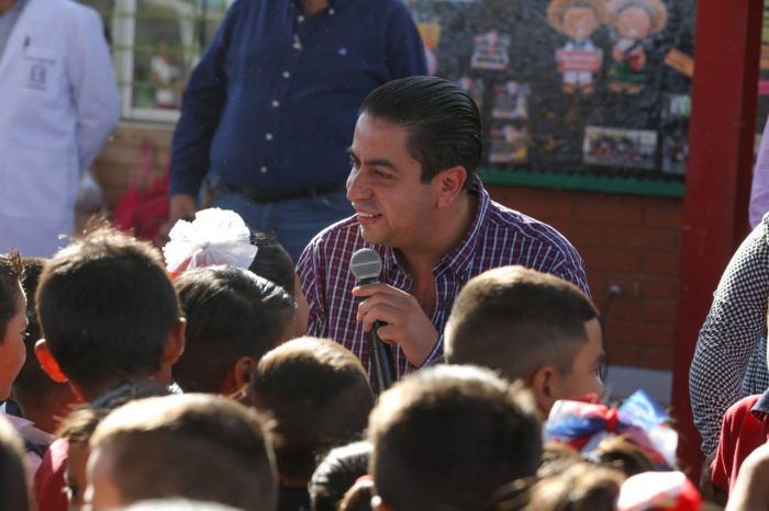 36 ESCUELAS BENEFICIADAS CON EL PROGRAMA ESCUELAS AL 50 CHEMA MORALES