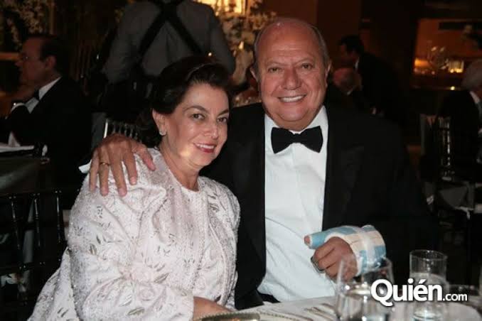 Conceden amparo a esposa de Romero Deschamps