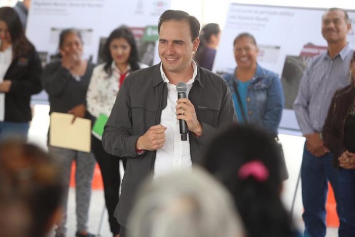 Gobernador y Alcalde cumplen en colonias populares de Saltillo