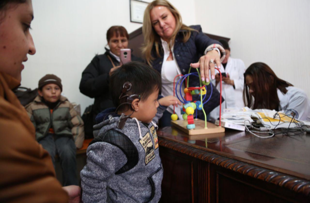 ACTIVAN IMPLANTES COCLEARES A 6 NIÑOS COAHUILENSES
