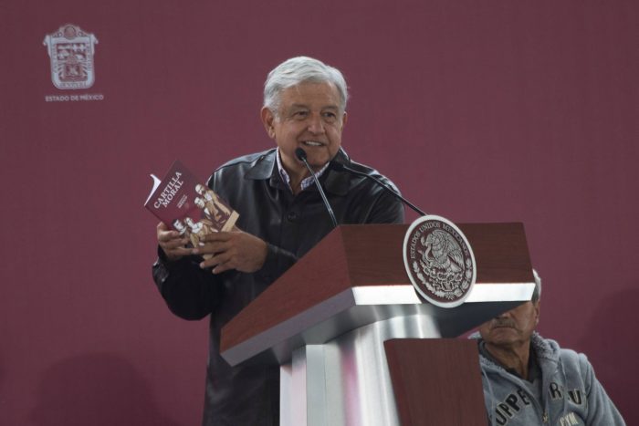 El empuje de las religiones amenaza el sólido Estado laico de México