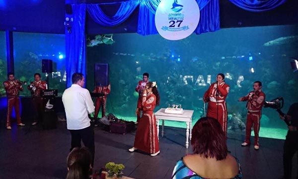Celebran fiesta en el interior del acuario de veracruz