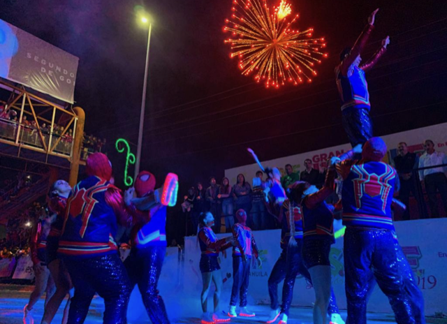 DA INICIO EN ACUÑA LA CARAVANA DE DESFILES NAVIDEÑOS COAHUILA ‘LUZ Y MAGIA’