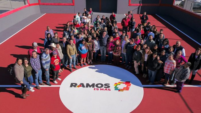 ¡MEJORES PLAZAS EN RAMOS ARIZPE! EL ALCALDE CHEMA MORALES ENTREGA PLAZA TEXCOCO EN LA COLONIA ANALCO.  