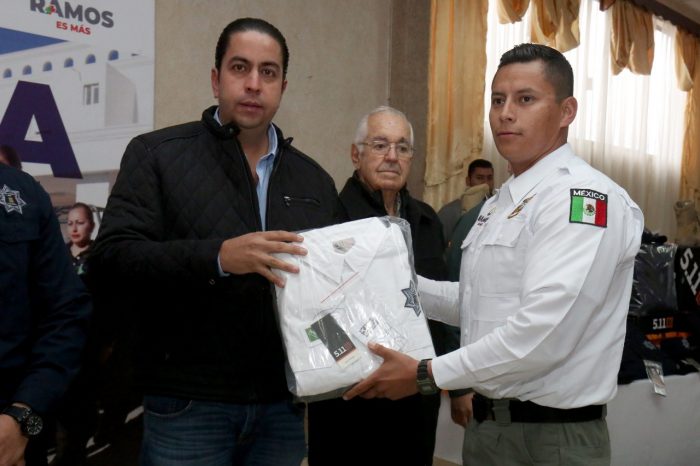 RAMOS ARIZPE SIEMPRE ESTARÀ SEGURO: CHEMA MORALES FELICITA A LOS POLICÌAS EN SU DÌA