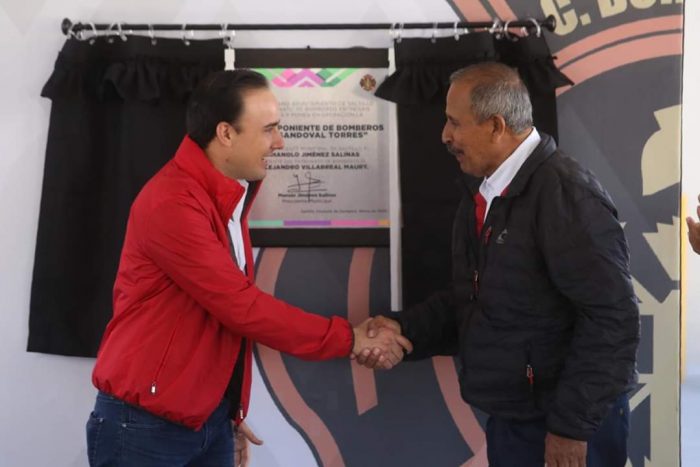 Alcalde equipa e inaugura estación poniente de bomberos