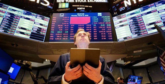 El pánico hunde unas Bolsas en caída libre: el Ibex se desploma un 14,06%, el mayor batacazo de su historia