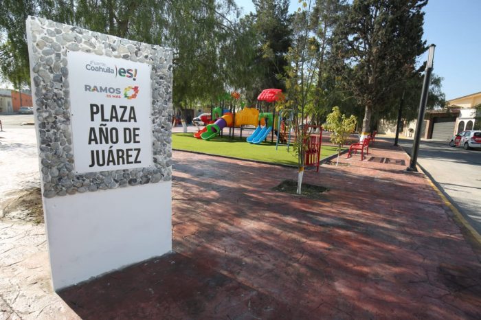 ALCALDE CHEMA MORALES ENTREGA PLAZA EN COLONIA AÑO DE JUÁREZ, ES LA NÚMERO DIECISIETE