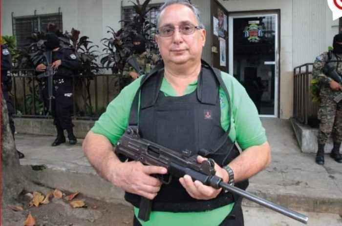 El alcalde salvadoreño que pone en jaque a los pandilleros