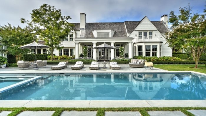 Confinamiento de lujo en los Hamptons: “Tengo 200.000 dólares. Y quiero dormir allí esta noche”