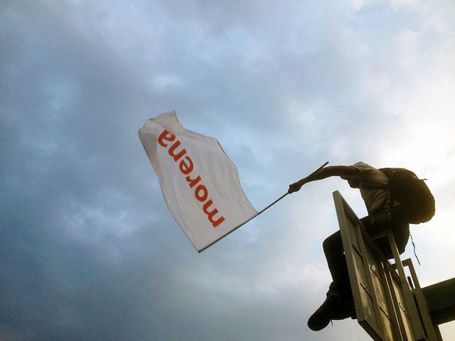 Morena baja en preferencias electorales a 18%; el 59% no apoya a ningún partido