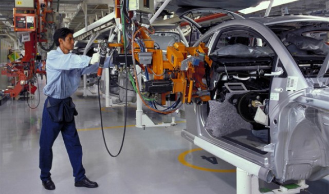 Industrias automotriz, minera y de construcción ya pueden reanudar actividades