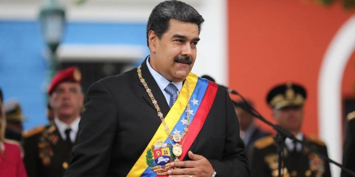 Maduro, una década en el poder gracias a los militares, los comisarios políticos cubanos y el hambre