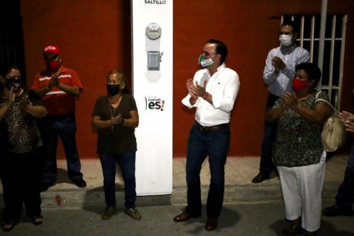 Se Prende colonia Pueblo Insurgentes con tecnología led