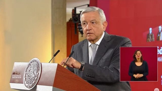 Pide AMLO un "quién es quién" de clientes de Twitter por ataques