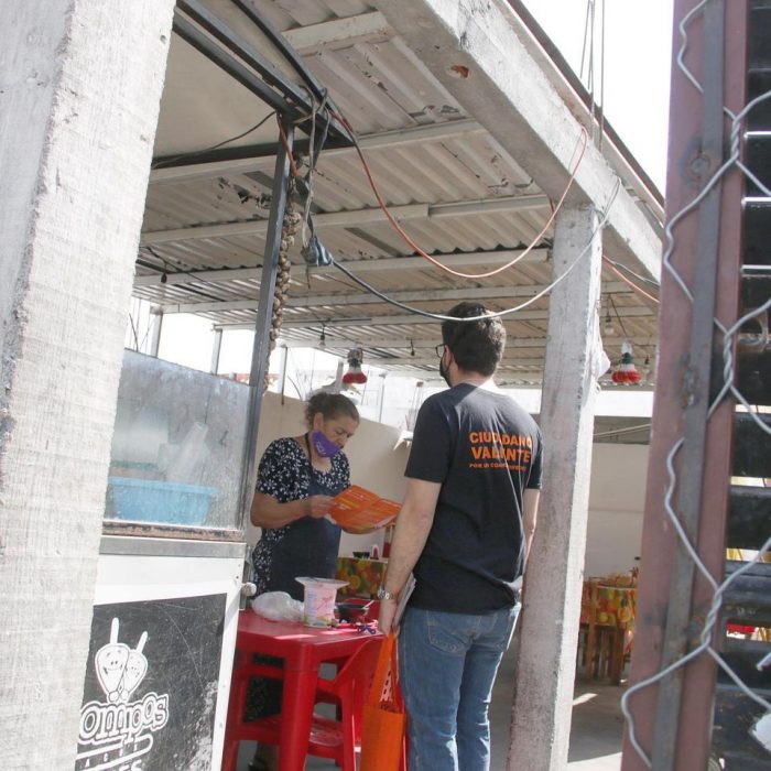 RECORRE PONCHO DANAO COMERCIOS EN EL BLVD. SARMIENTO