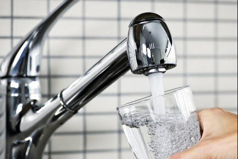 Alertan en Texas por presencia de ameba comecerebros en el agua potable