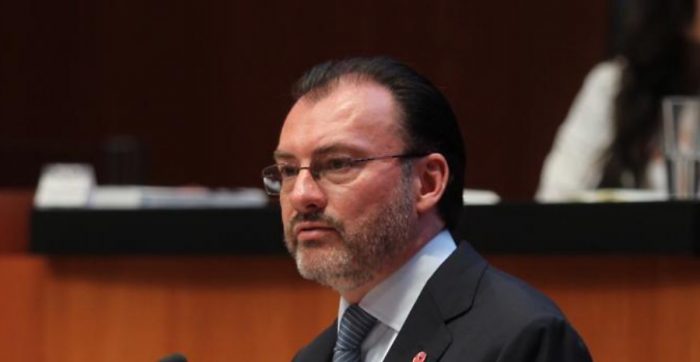 FGR da marcha atrás a petición de capturar a Videgaray por traición a la patria… por ahora