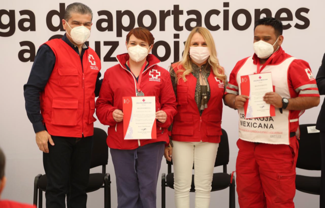 ENTREGAN MARS Y MARCELA GORGÓN A LA CRUZ ROJA COAHUILA APORTACIONES DE CONTRIBUYENTES CUMPLIDOS