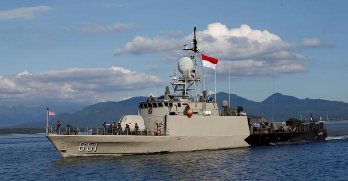 Hallan submarino desaparecido en Indonesia, tripulantes murieron