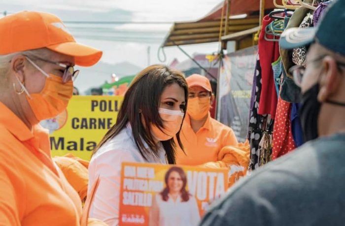 Visita Mirna Narro de Movimiento Ciudadano Mercados de Saltillo