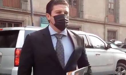 Samuel García se reúne con AMLO en Palacio Nacional