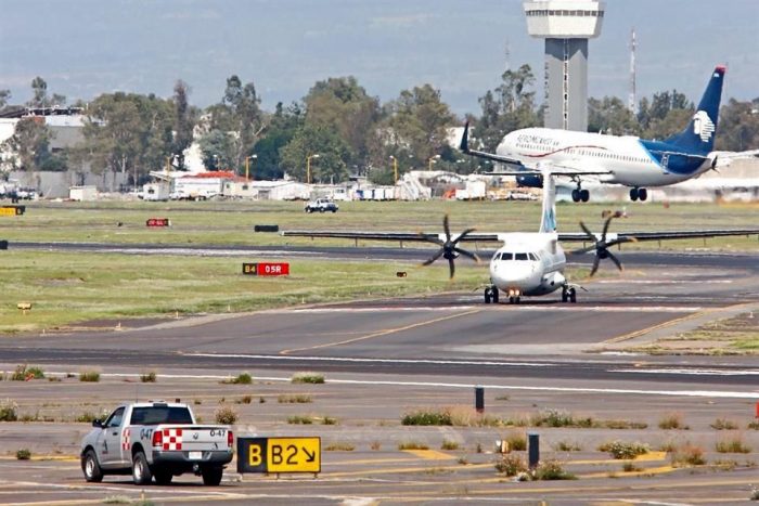 Falla en sistema de Terminal 2 del AICM impide despegue de aviones