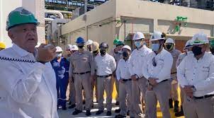 AMLO aseguró que el país tiene reservas de gasolina para 10 días; llamó a la autosuficiencia energética