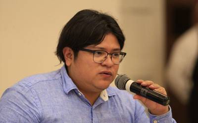 “Descubran la ineptitud gobernante”: Gibrán Ramírez Reyes se lanzó contra AMLO y su confianza en el gobernador de Veracruz