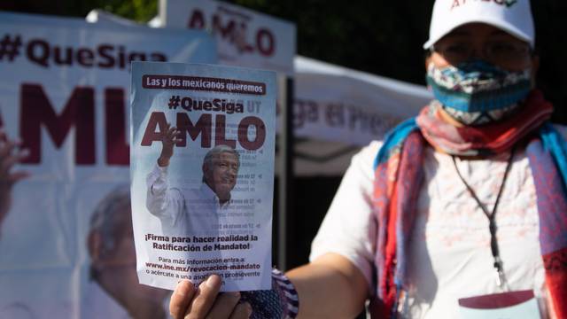 INE ordena retirar propaganda sobre “ratificación” de mandato por generar confusión
