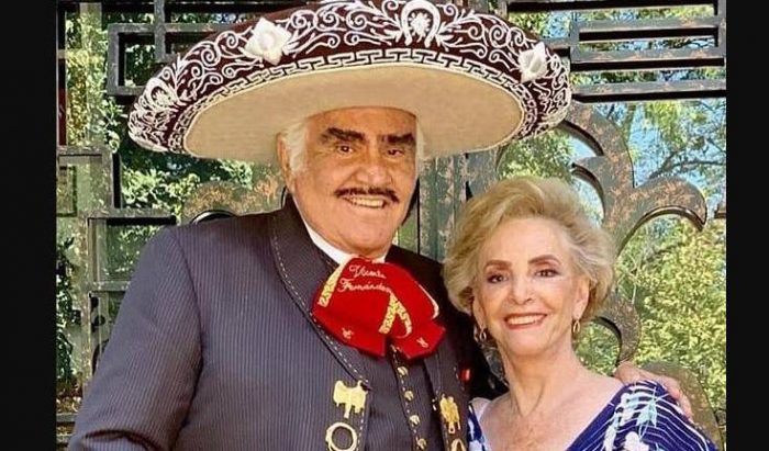 “Te doy 10 minutos para que lo dejes”: así comenzó la historia de amor entre Vicente Fernández y Doña Cuquita Abarca