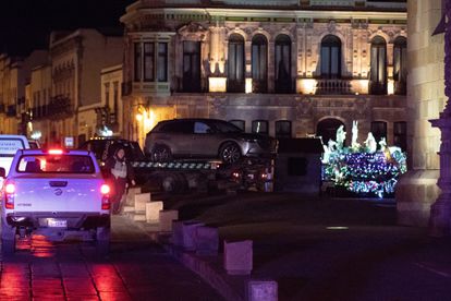 Cayeron presuntos responsables de abandonar 10 cadáveres frente al Palacio de Gobierno