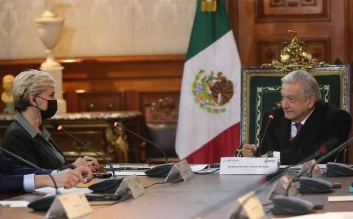 Gobierno buscará conciliar con empresas alcances de reforma eléctrica