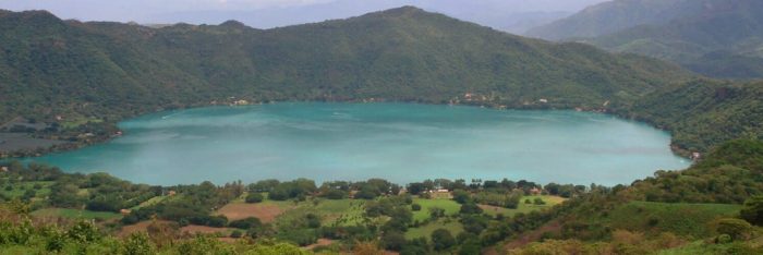 DOMINGO DE LEYENDA: Leyenda de la Laguna de Santa María del Oro(Nayarit)