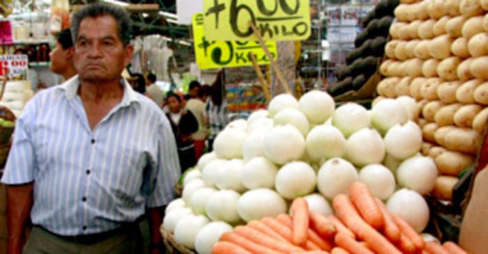 El poder adquisitivo de los mexicanos, en caída libre por la inflación