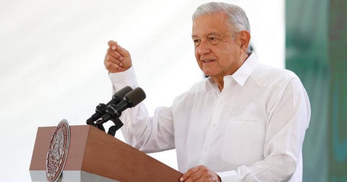 AMLO pide a ciudadanos hasta ‘pedir posada’ para participar en la consulta de revocación