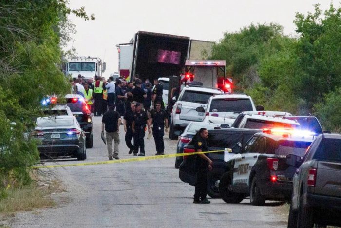 Gobierno de México confirmó que 22 de los migrantes muertos en camión de Texas eran mexicanos