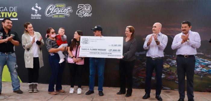 Entregan donativos a beneficiados de la Expo Clásicos 2022